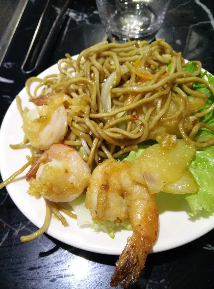 Crevettes Sautées Aux Nouilles Végétariennes