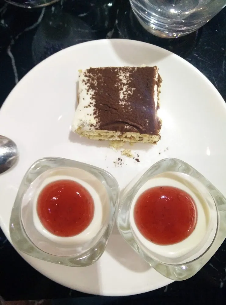 Tiramisu Et Panna Cotta Vanille